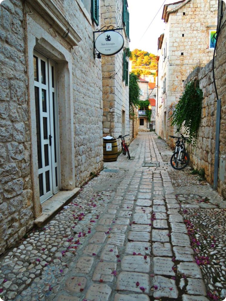 Hotel San Giorgio (on the left) 