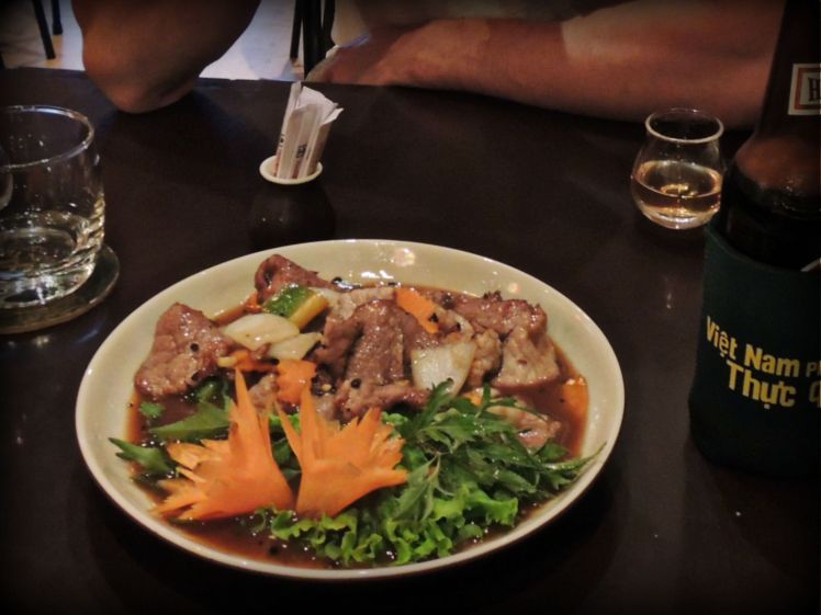 Bo Tieu Den:  Beef sautéed in black pepper sauce